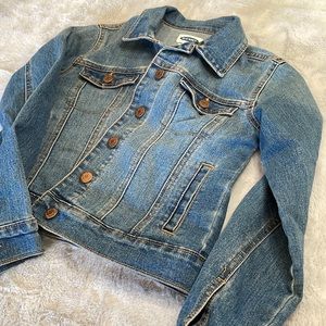 Old Navy girls Jean jacket, size 10-12, like new condition.